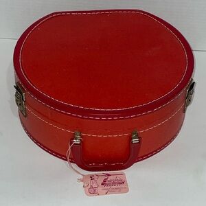 Red Luggage Bag Enterprise Toy Products LTD Vintage Story Chest Suitcase Storage